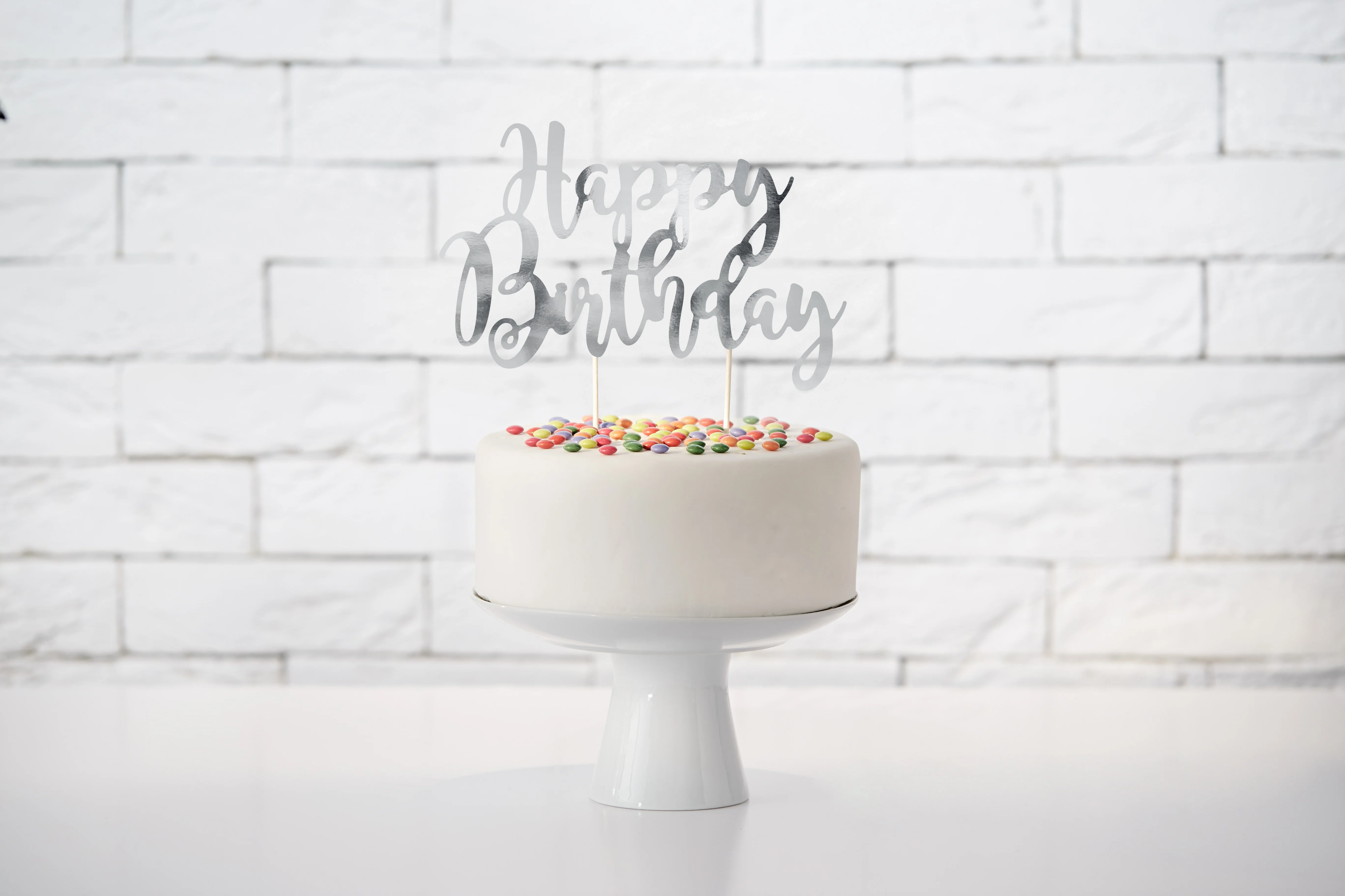 Kakunkoriste Happy Birthday hopeanvärinen - Image 3